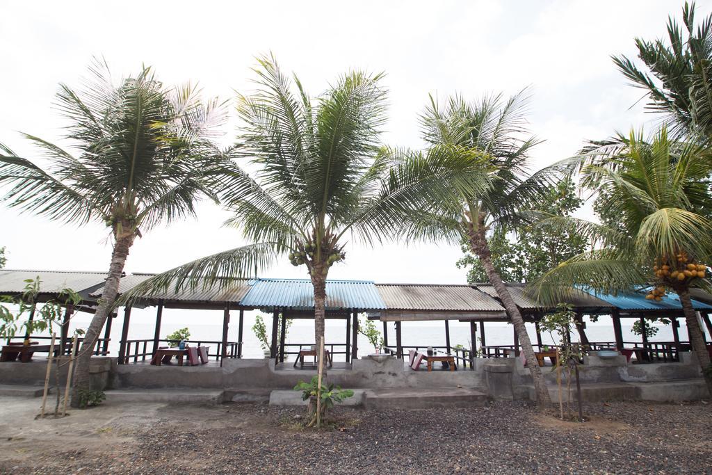 Tanjung Alam Hotel Ловина Экстерьер фото